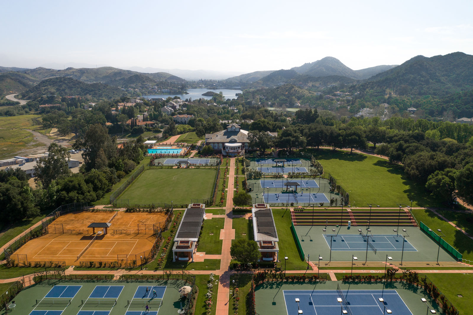 Lake Sherwood tennis facility